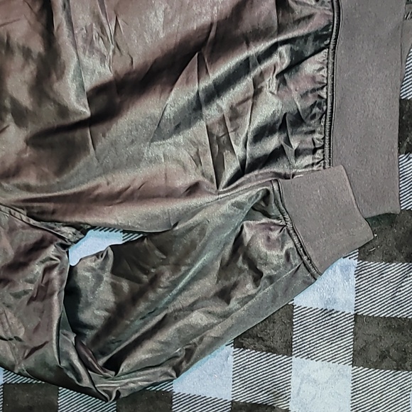 Jordan. Black Bomber Jacket. Arm-pocket. 9.5/10 condition. Men's size Large - Picture 12 of 16